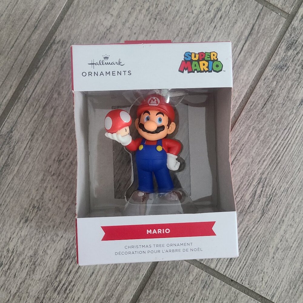 Hallmark Super Mario Christmas Tree Ornament Mario Holding Mushroom NEW IN BOX